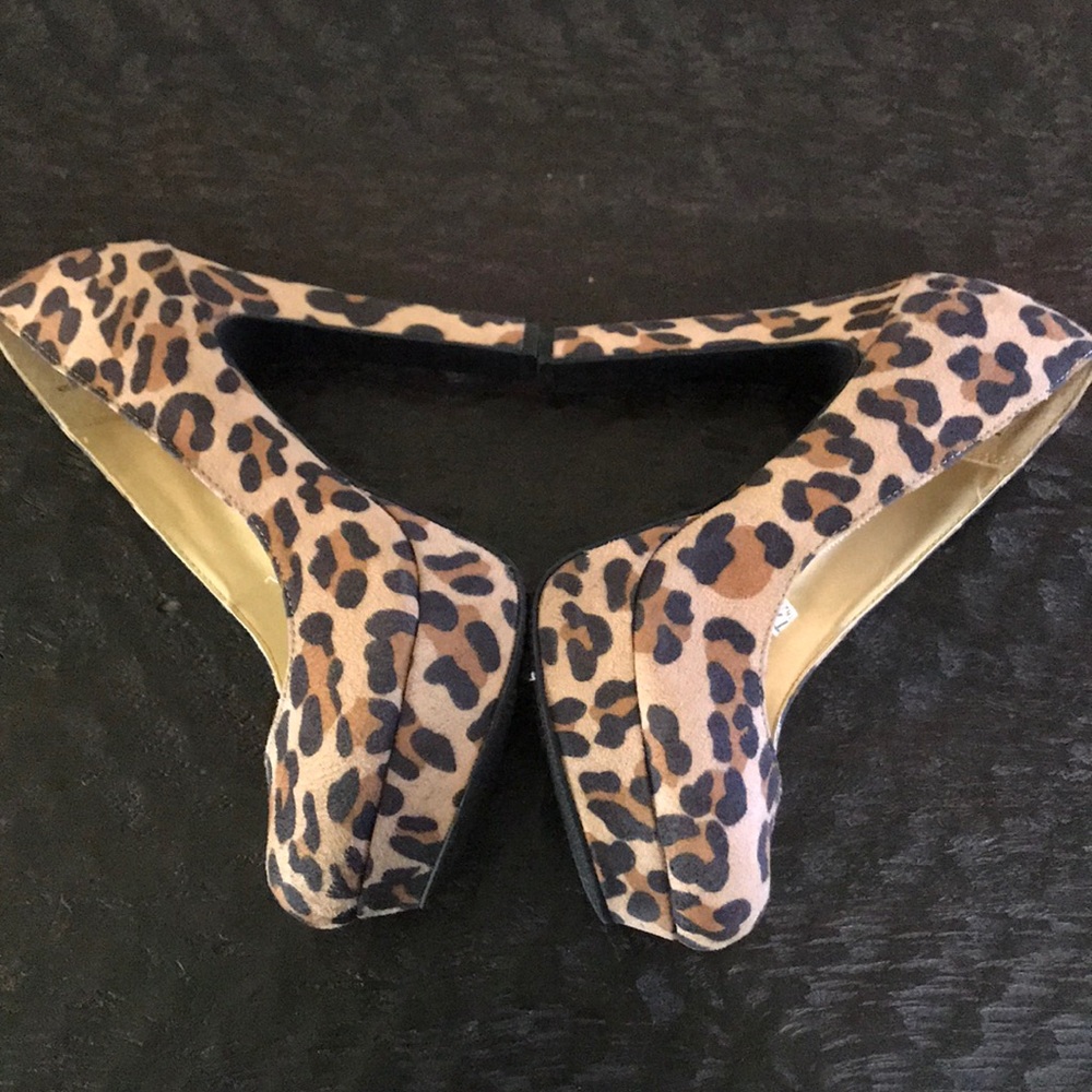 Mossimo Leopard Print Platform Pump - image 6